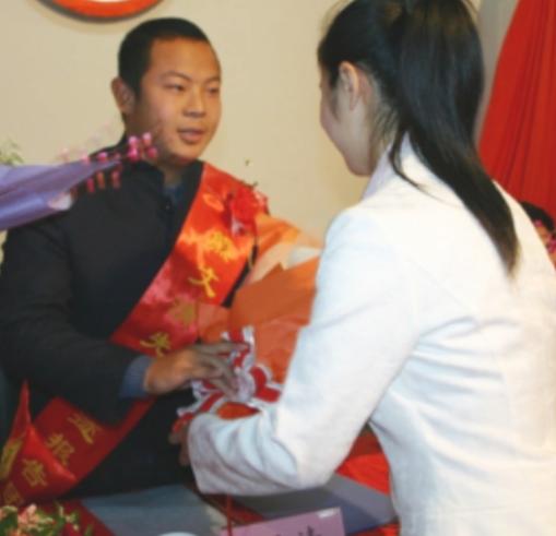 2006年，江西一女子惨遭车祸后，昏迷半个月才醒来，谁料，醒来后她竟告诉母亲，将