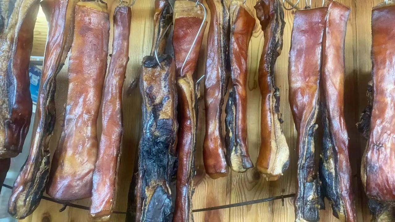 江南古城绍兴～不仅有迷人的水乡风光、深厚的文化底蕴，更有令人垂涎的传统美食。绍兴