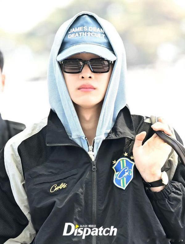 李马克解约之后咋感觉变帅了？ 