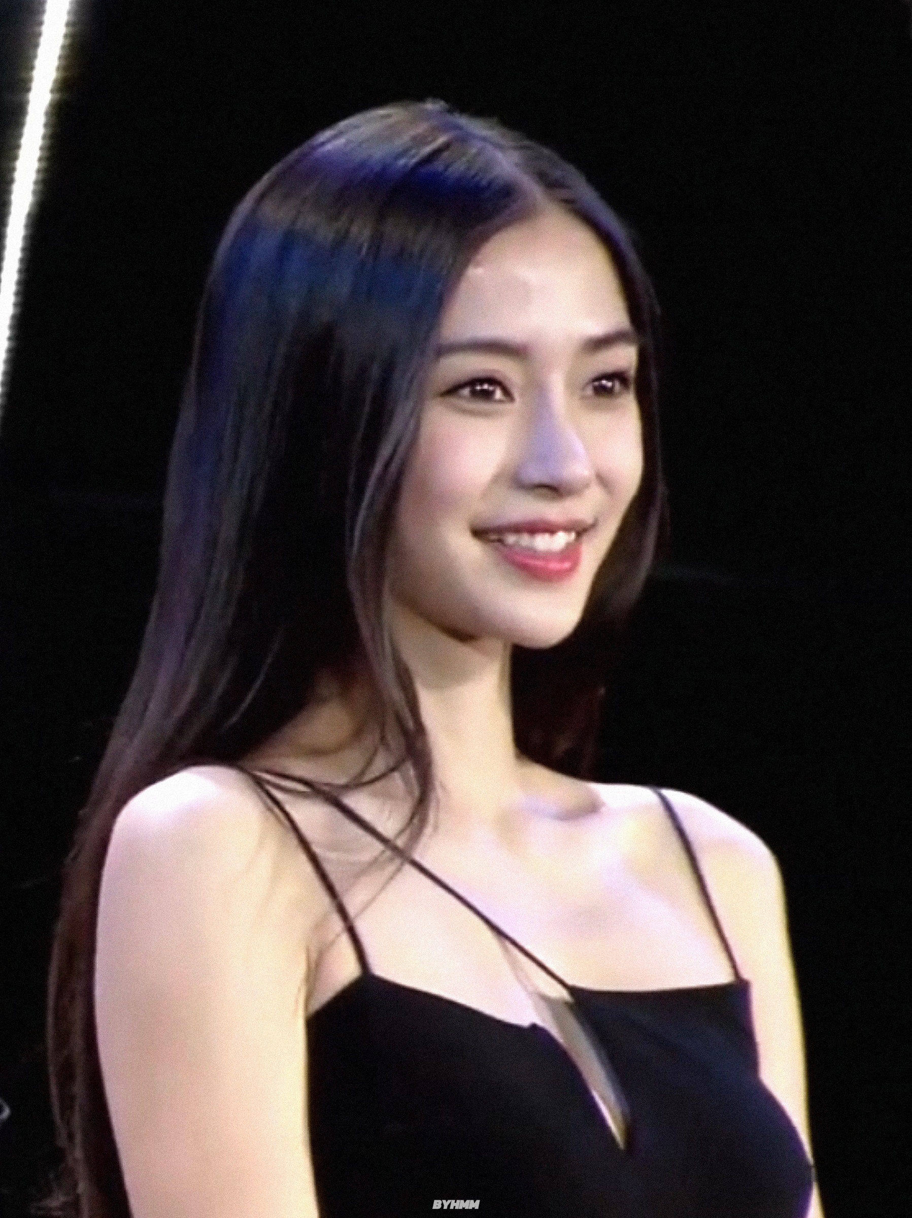 angelababy▪️🪧仿佛你只需静静看我一眼 