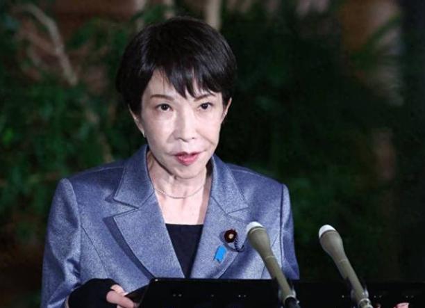 日本一边疯狂试探核武器底线，一边又在台海乱跳。结果惹得普京直接砸下最后通牒，连琉