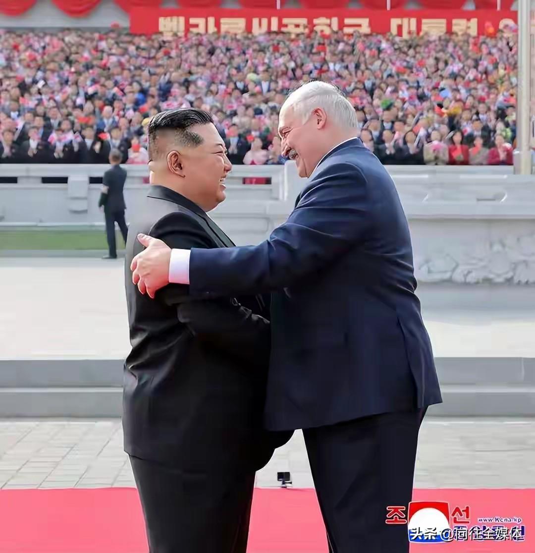 历史性访问！卢卡申科首次到访朝鲜，平壤高规格迎接，两国将签重磅条约
 
3月25