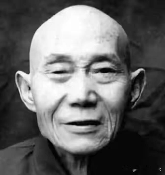 1940年，河南农民干掉日本天皇亲外甥。

枪顶脑门，扳机扣下。

日军封锁全城