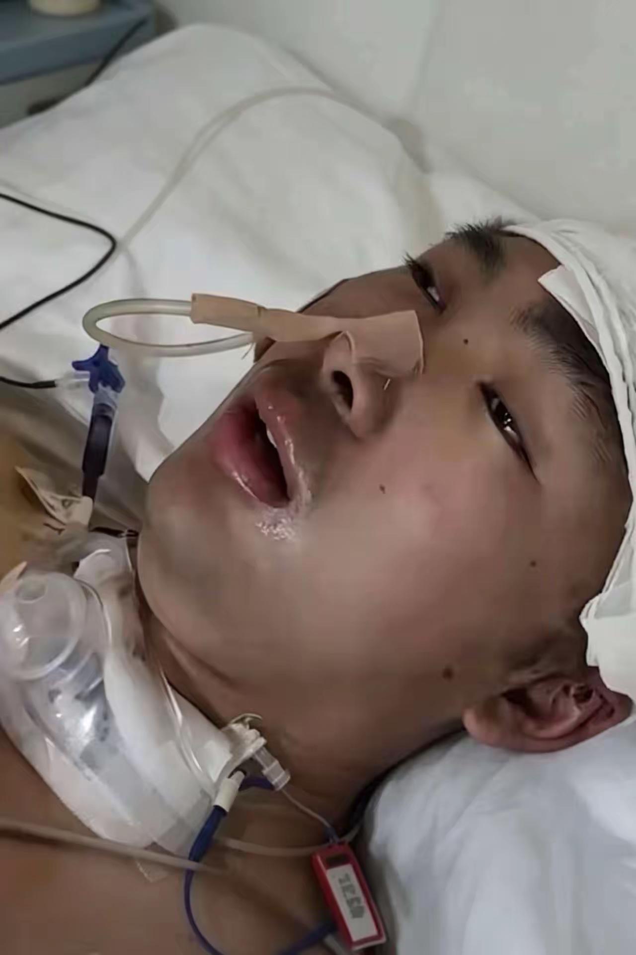 吉林长春，23岁硕士王斌距毕业仅剩半年，去年回老家过年沿328省道散步，被16岁