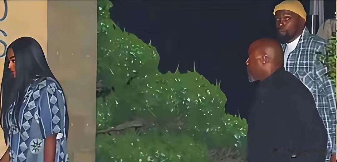 杜兰特这是怎么了？不喝他们几个的洗脚水了？这是要更换目标，改变自己的爱好吗？
从