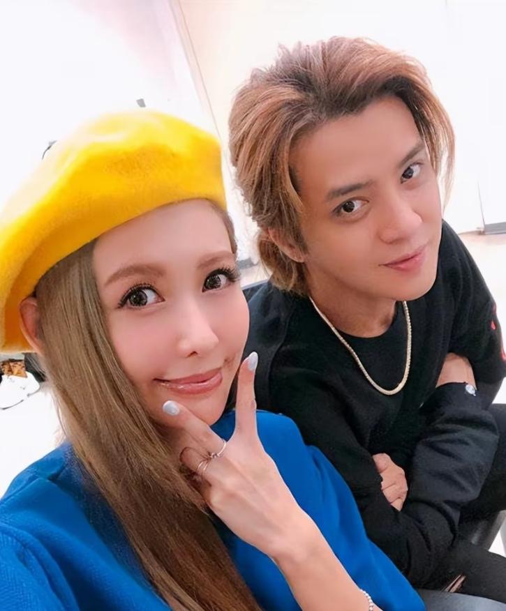 “蝴蝶姐姐”简恺乐被爆离婚，很多人都在调侃这位曾经站在罗志祥感情世界里的女生如今