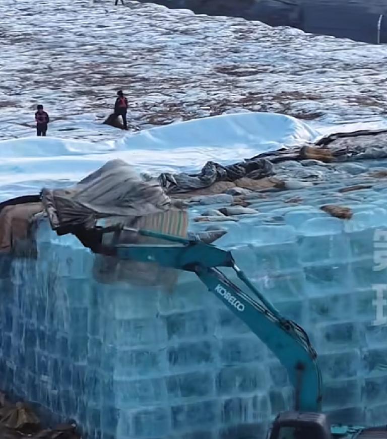 这对全国朋友来说，真的是天大的好消息
就在今天，哈尔滨冰雪大世界就要开工了，随着