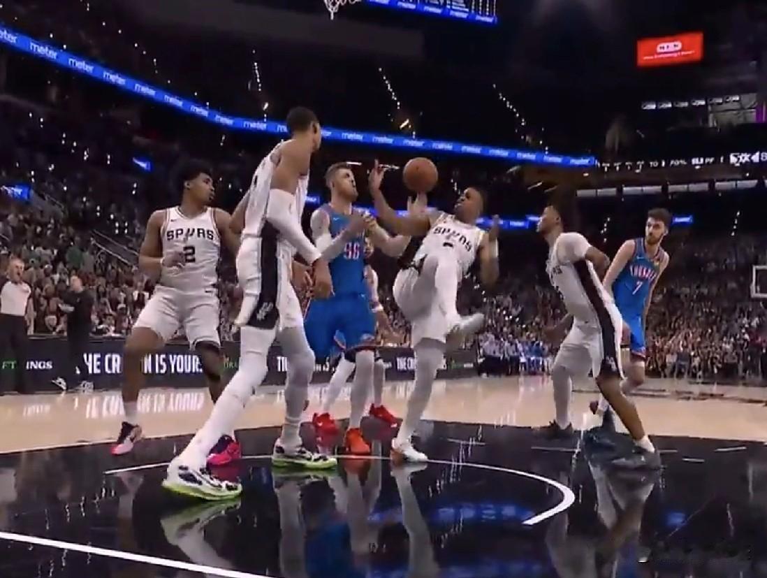 NBA西部决赛G4战报，文班亚马33+8填满数据栏，雷霆全场仅82分客场惨败马刺