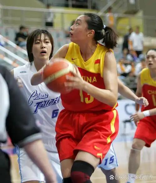 以为国际友谊赛都是走过场？8月10日晚贵阳奥体的中新U18女篮直接打破规矩。场上