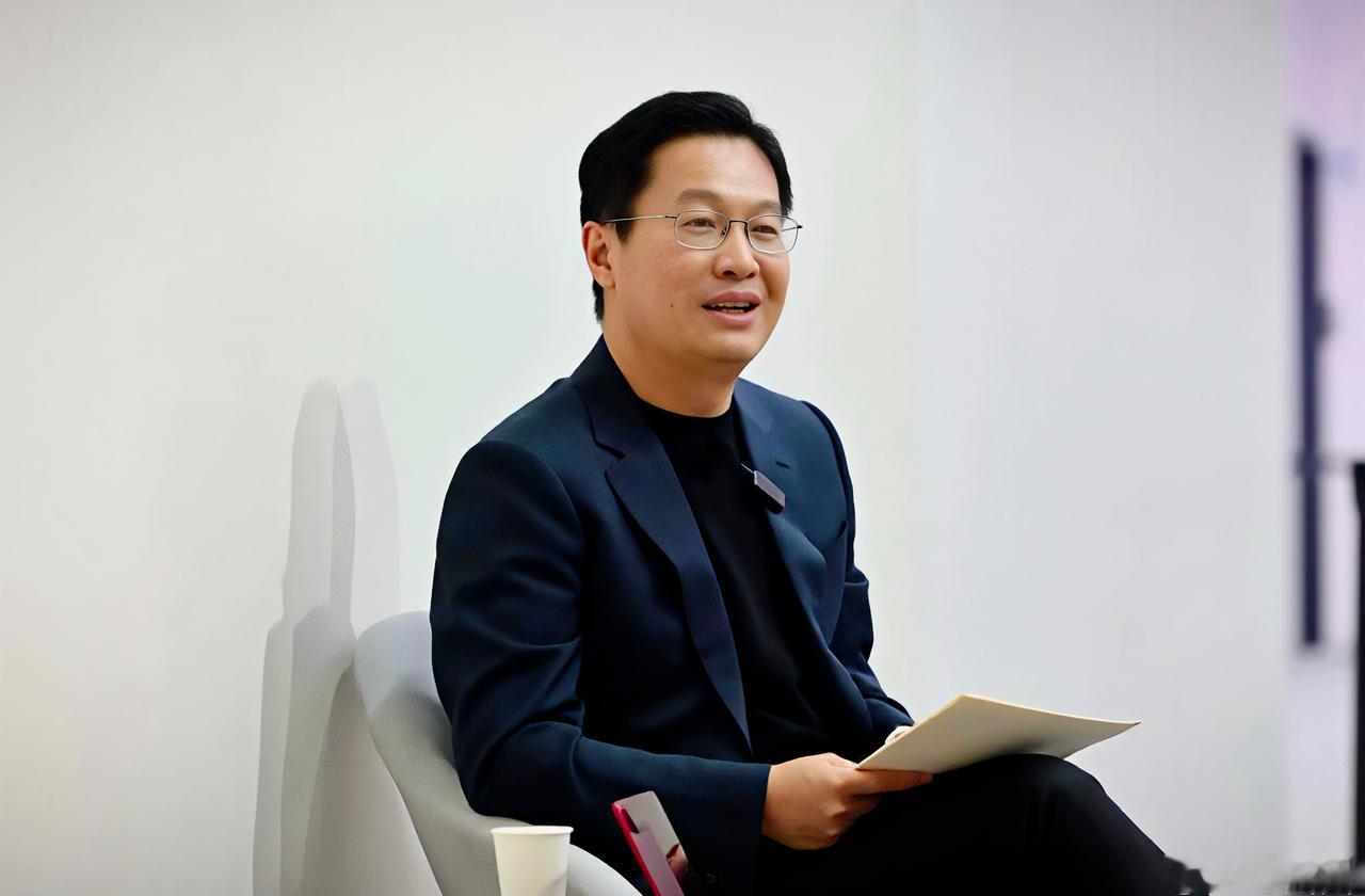 何为物理AI？小米首次参展IFA，直接“饱和式攻击”欧洲市场

德国是卢伟冰出差