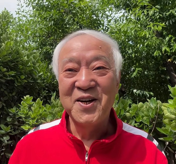 牛群裸捐全部财产很多人提起牛群，只记得晚年低调平淡，却很少有人完整读懂，他当年那