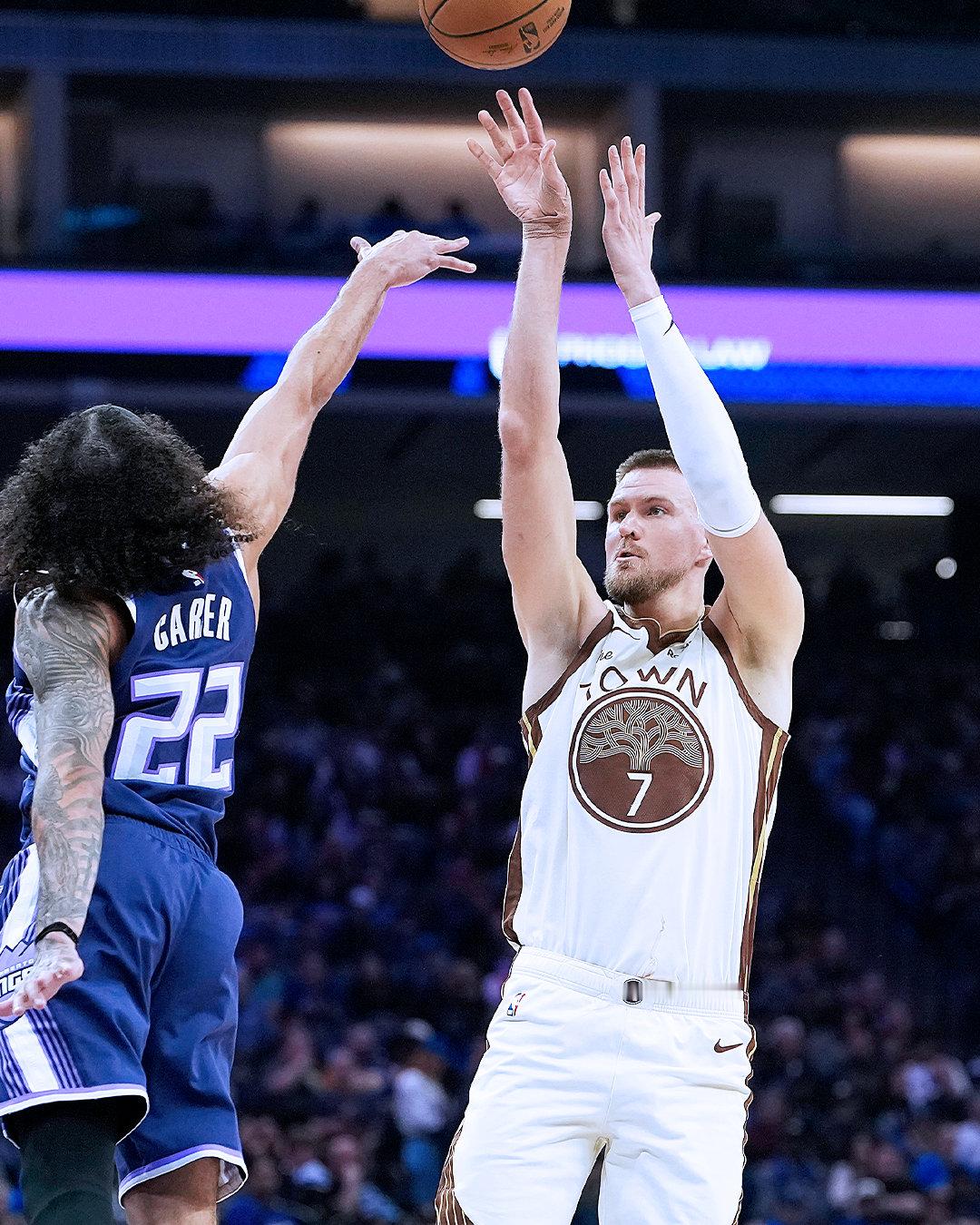 波尔津吉斯11分，7篮板，2助攻，1抢断，1盖帽。勇士vs国王