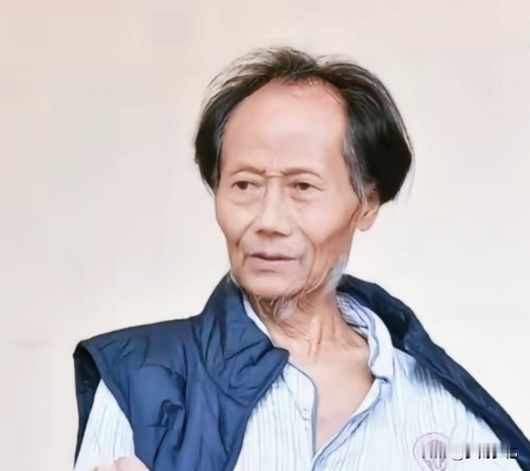 含泪吃下一碗“猪食”！这位大学教授，才是真正的国士无双
 
1998年，大学教授