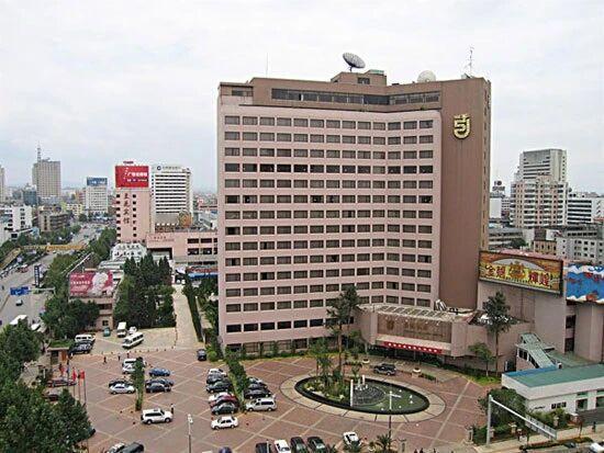 官渡区近日发布北京路与环城南路交叉口原金龙饭店的提升改造，重新装修为洲际酒店集团