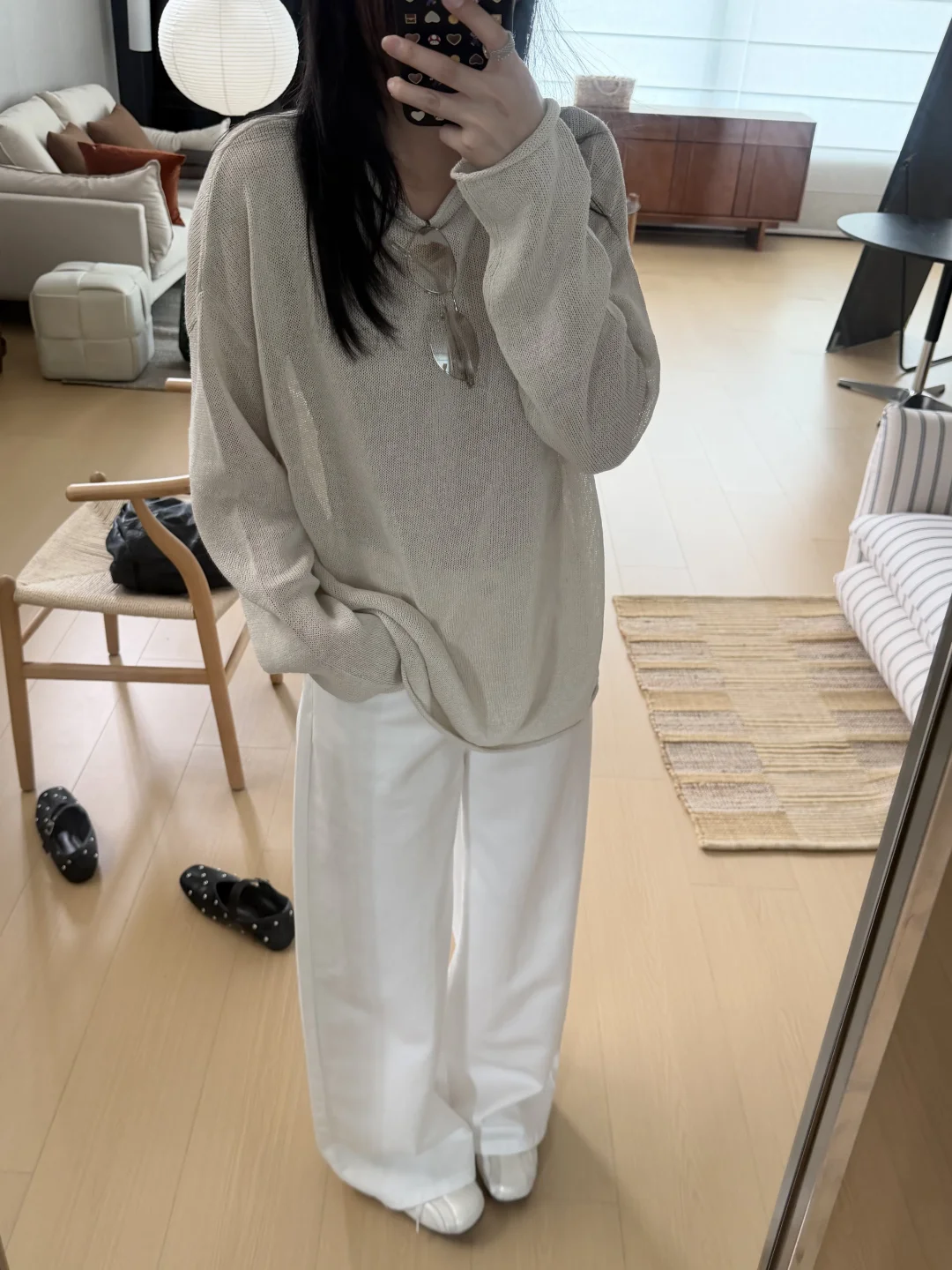 爆不停的白色薄款牛仔裤，泰舒服了！！！