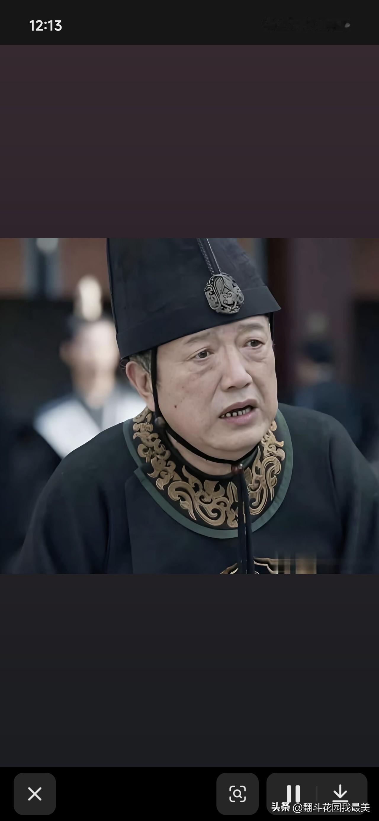有人统计过，
秦焰老师演了三十多年戏，

参演作品上百部，没有一部是主角。如今7