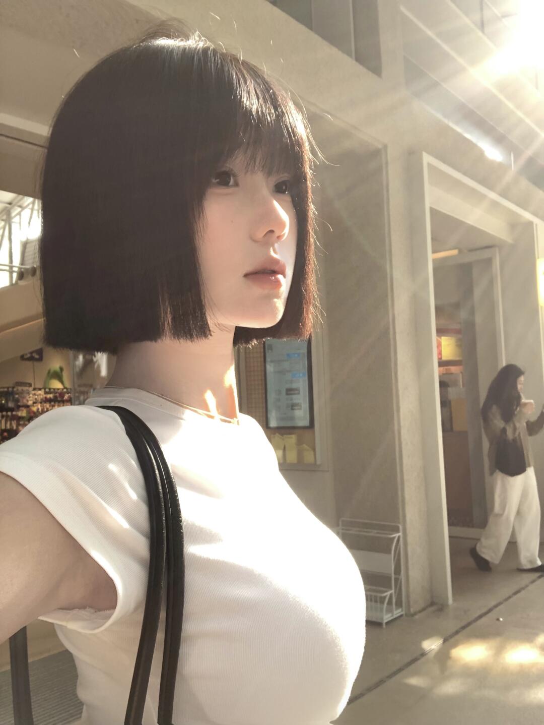 就这个侧脸爽