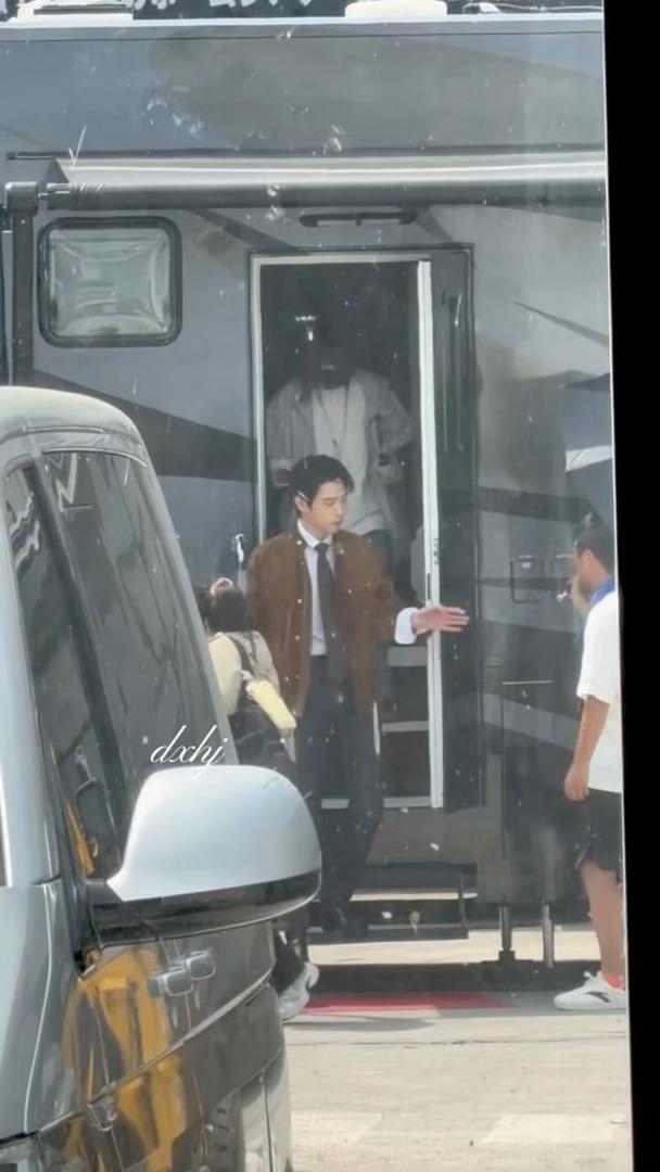 魏大勋《青风吹又生》（赢家）今日出妆路透 