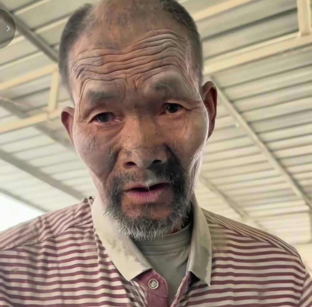 搬了20年水泥，一分工钱不给，搬水泥的残障大叔全程无任何防护用品，被人为控制干苦