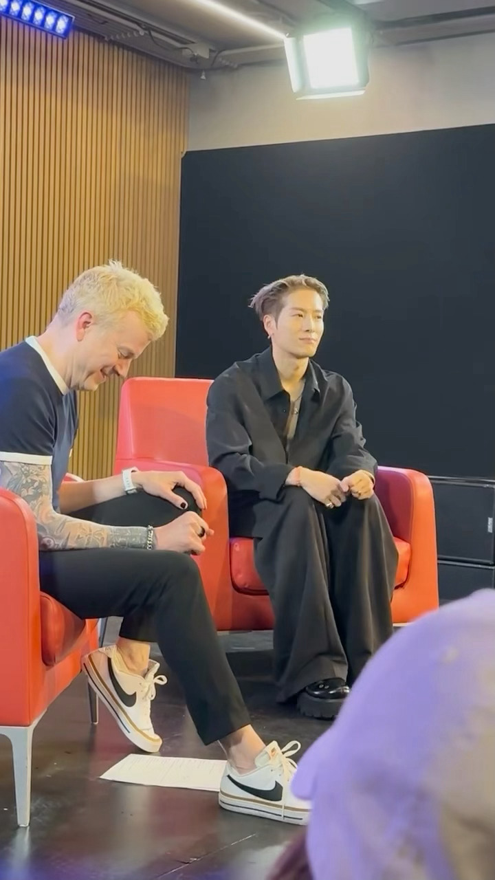 真的很喜欢王嘉尔舞那种完美的律动感无人能敌王嘉尔用歌单诉说心声 ​​​