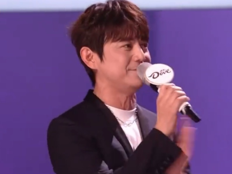 咱英子小嘴一张就是改赛制，好家伙！何老师真的周周都被这个魔丸给震惊到啊hhhhh