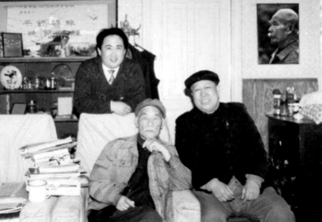 1978年，原华北军区副参谋长孙毅中将外出理发，理完发后感觉还太长，让理发师再给