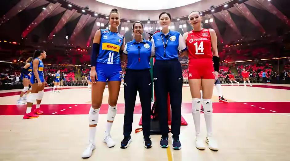 意大利女排五局鏖战卫冕世锦赛冠军 豪取36连胜

2025年世界女排锦标赛决赛上