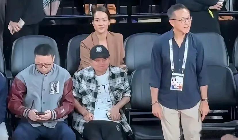 马云说他不爱钱，可没有钱怎么享受生活，过日子和享受生活的区别是很大的，谁不想享受
