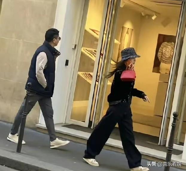 刘强东章泽天，罕见同框
 
3月19日，刘强东和章泽天引起了热议，原因是有网友在