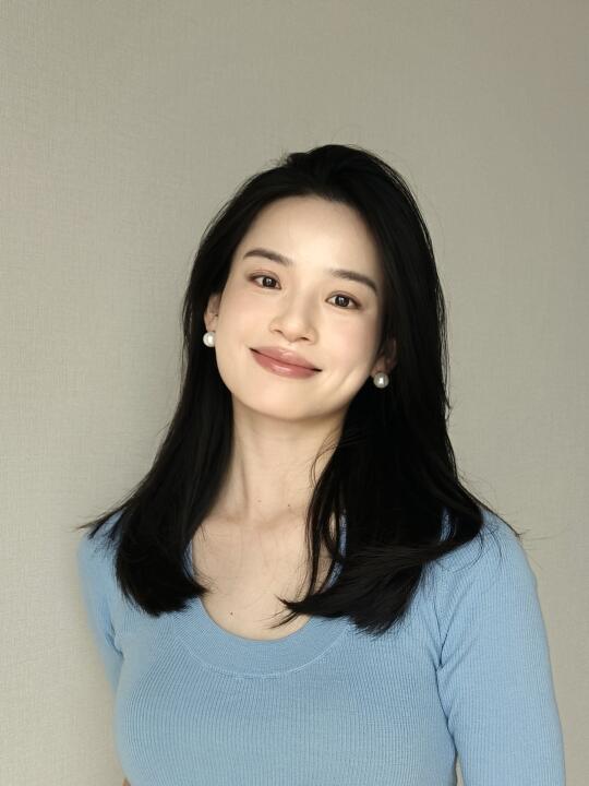 方圆脸好适合这种干净自然的妆容