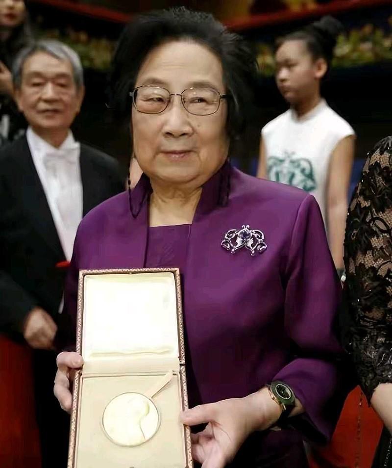 有网友疑惑，中国经济体量、科研实力全方位碾压印度，可诺贝尔获奖人数却并没拉开差距