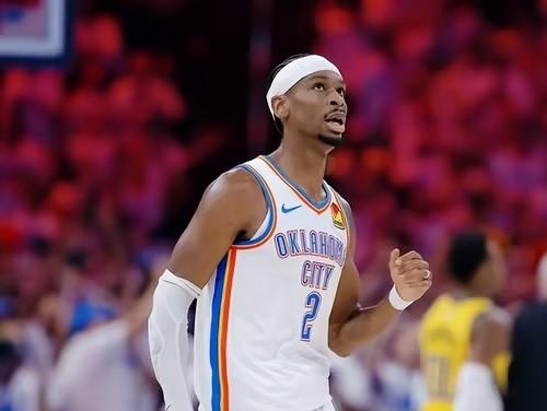 NBA揭幕战，面对来势汹汹的火箭，雷霆没有慌张，尽管他们在大部分时间里落后，因为