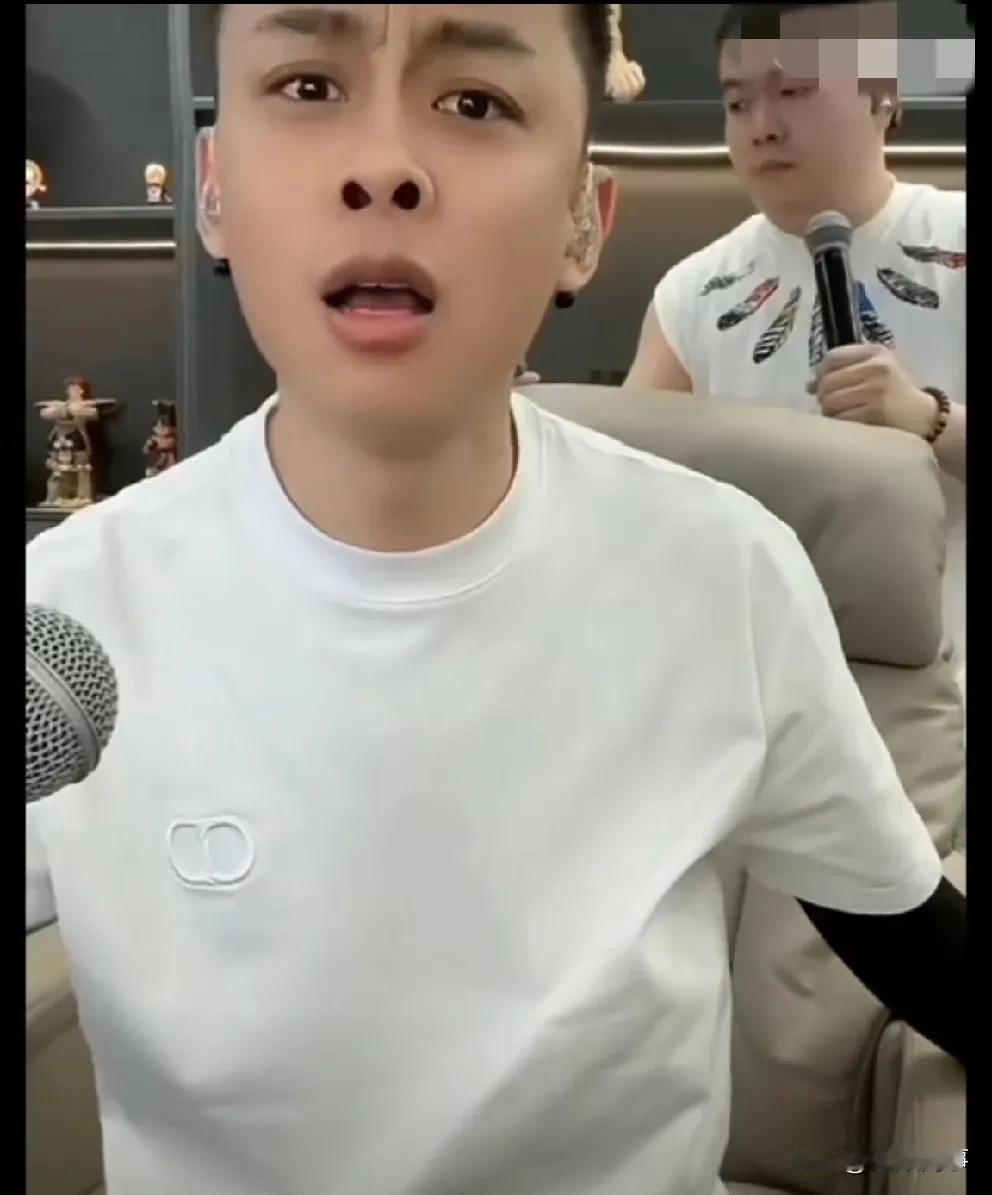 洋洋洋否认进公会，一年给我5000万我跟你签！

          没进过，你