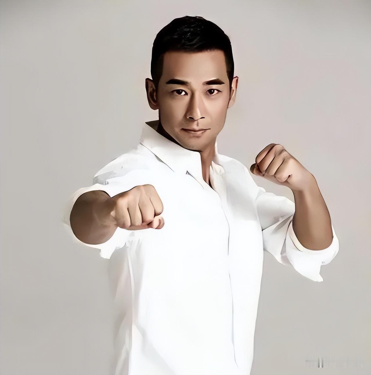 赵文卓18岁女儿毕业拿仨奖！原来星二代的拼，藏着父母的硬功夫

刷到赵文卓大闺女