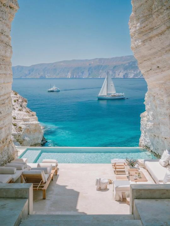 “悬崖上的海景度假酒店，夏天的感觉！✨”
