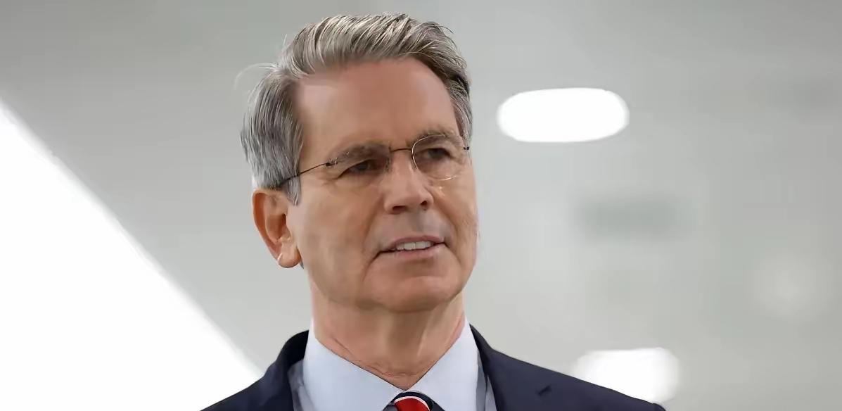 美财长贝森特这波手伸得也太长了，公然喊话加拿大阿尔伯塔省并入美国，还暗戳戳助推当