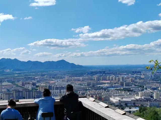 故乡里的中国|开在山顶的咖啡馆