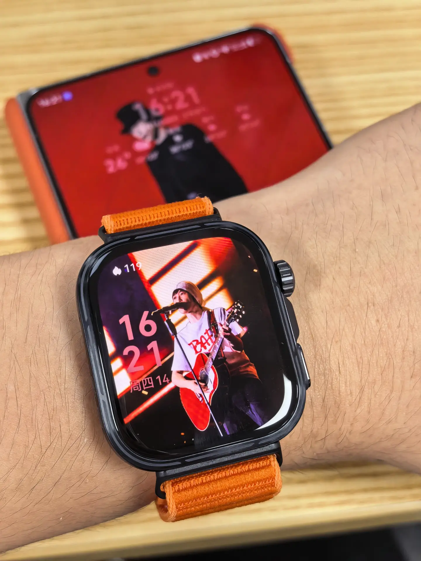 FIT 5 Pro外观升级。这块2.5D蓝宝石玻璃真的很不错！