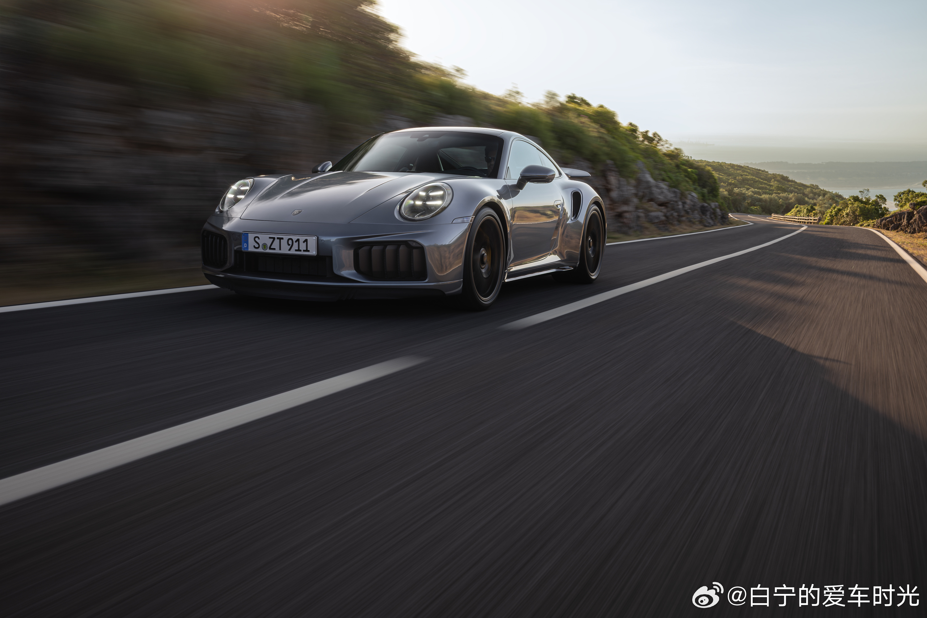 全新保时捷 911 Turbo S来啦！911 Turbo S始终代表着保时捷在