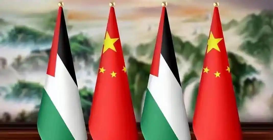 巴基斯坦与中国的军事合作是双赢典范。上世纪90年代末，巴基斯坦面临美国制裁，中国