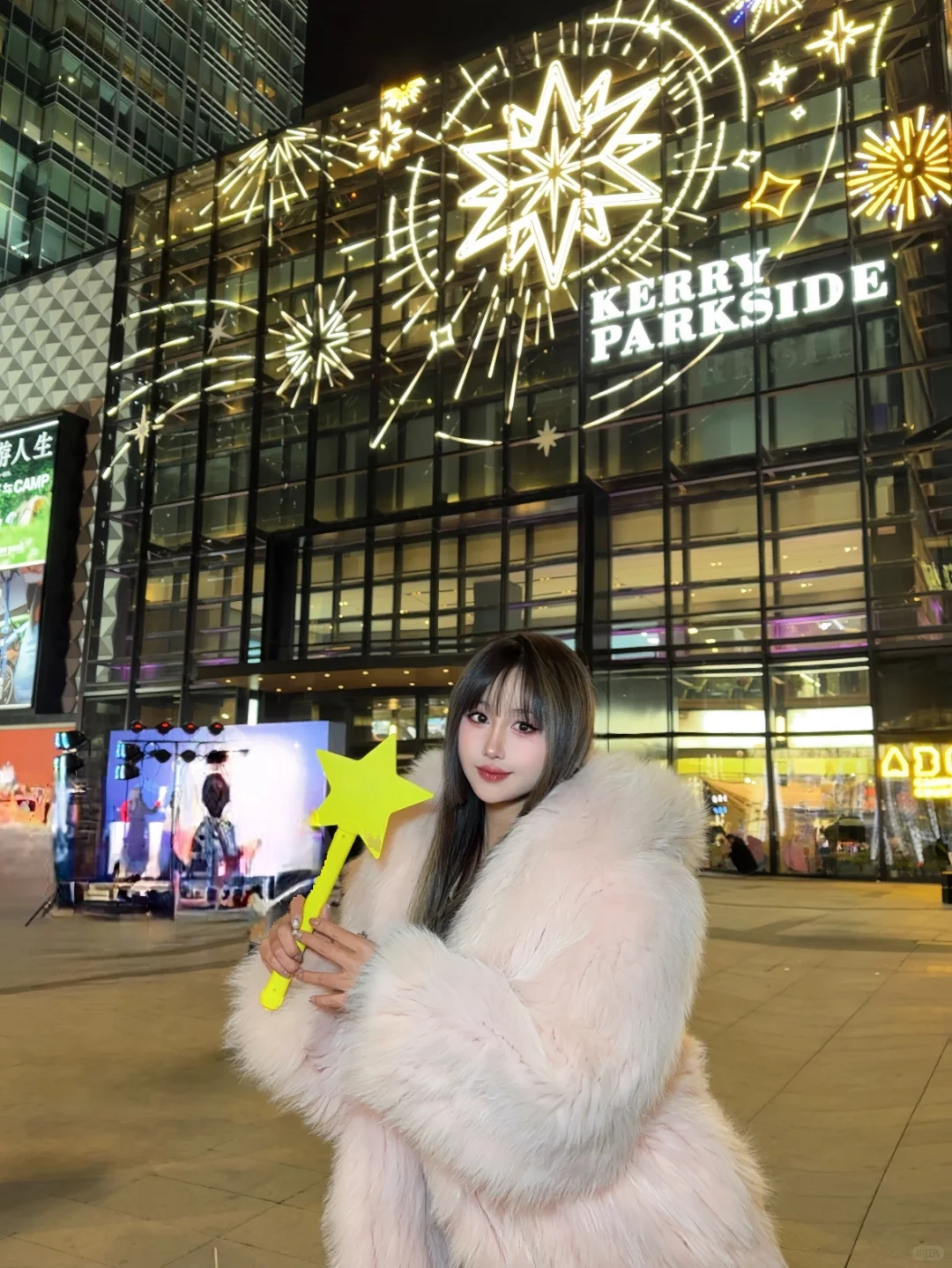 新的一年要来啦！别拍圣诞树了来嘉里城吧！