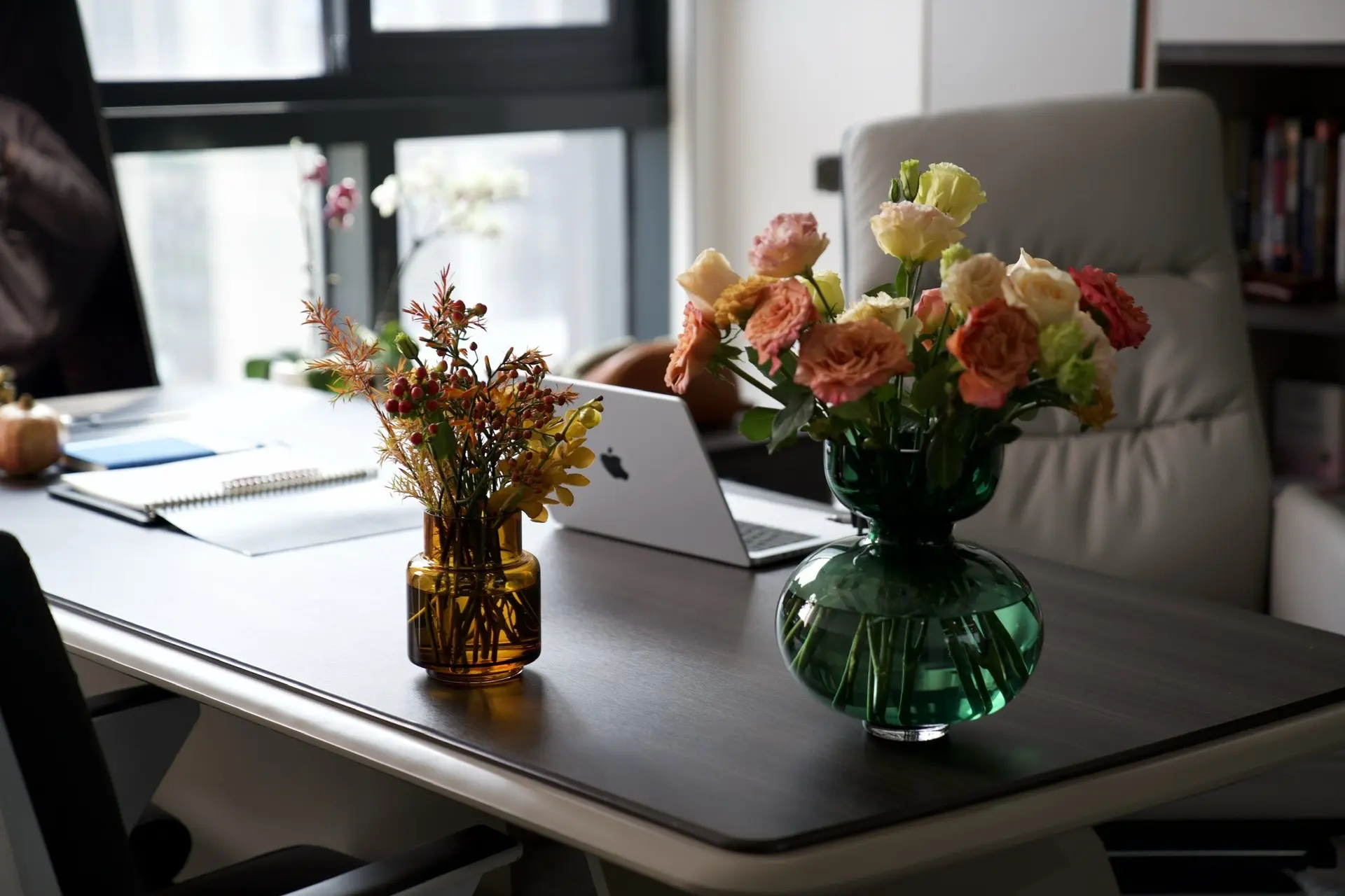 每一张照片，都是时光的切片，情感的标本。用镜头捕捉瞬间，让光影讲述故事...