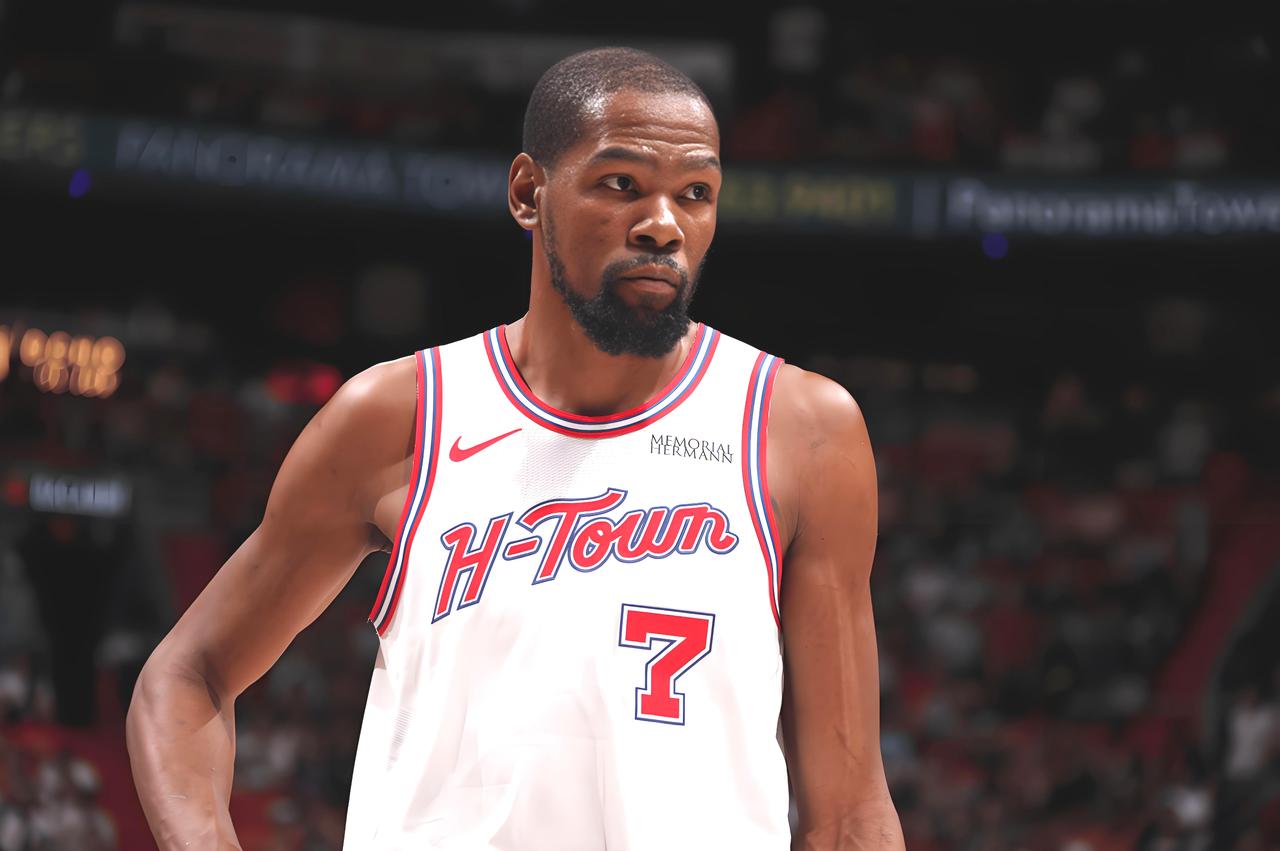 火箭记者为杜兰特鸣不平，认为他的表现完全有资格进入MVP榜前5位！

今天凌晨结