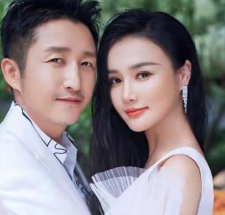 面子、里子，全都丢了。
赔光两亿的邹市明，最终被妻子撕下了仅剩的“体面”。
这究