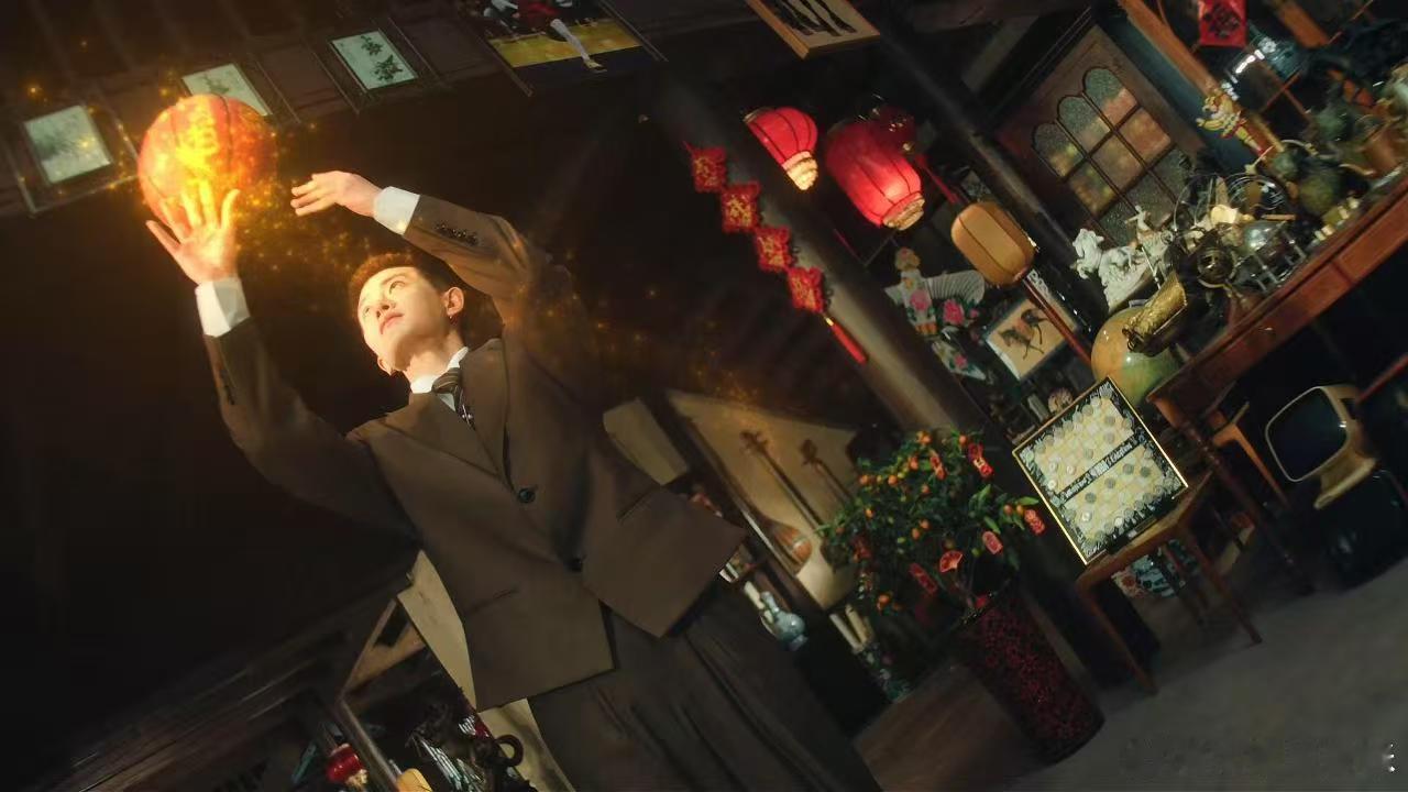 任嘉伦打球已经进化成这样了吗 任嘉伦这波打球太绝了！水墨美学邂逅篮球赛场，刚柔并