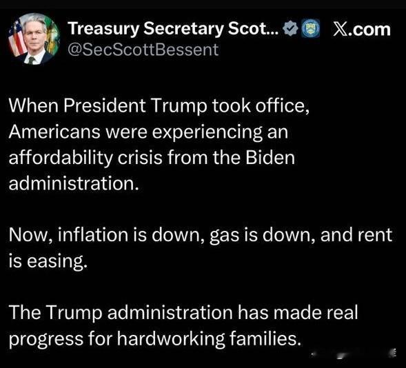 正在出差中的财长Bessent忙里偷闲，发文吹嘘川普的政绩。
“当川普总统上任时