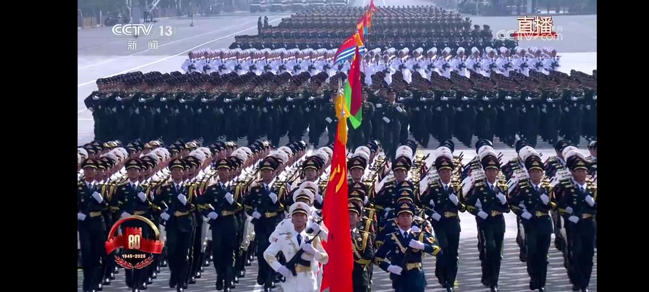 纪念中国人民抗日战争暨世界反法西斯战争胜利80周年！
1935年，我们赤着脚从江