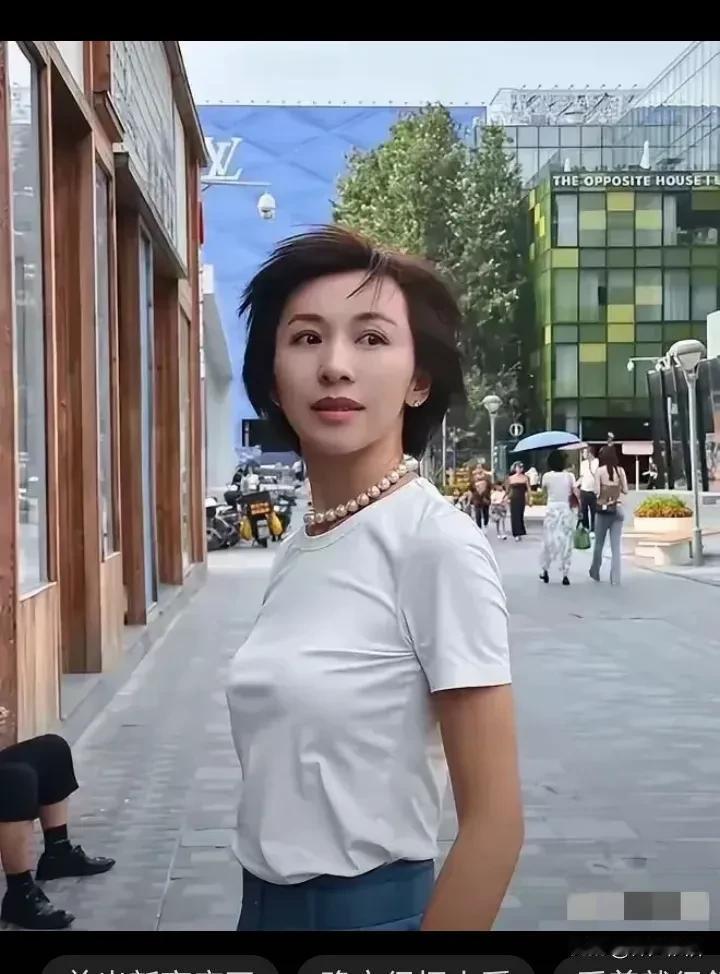 欧阳夏丹，虽然你是公众人物，但我作为底层百姓，我也要批评你几句：不做妈妈和不愿做