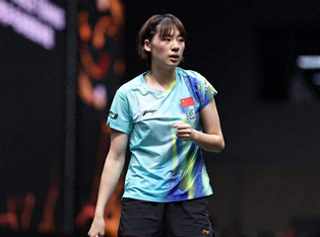 陈熠3-0晋级决赛！蒯曼爆大冷，2-0却连丢3局，陈熠张本美和争冠