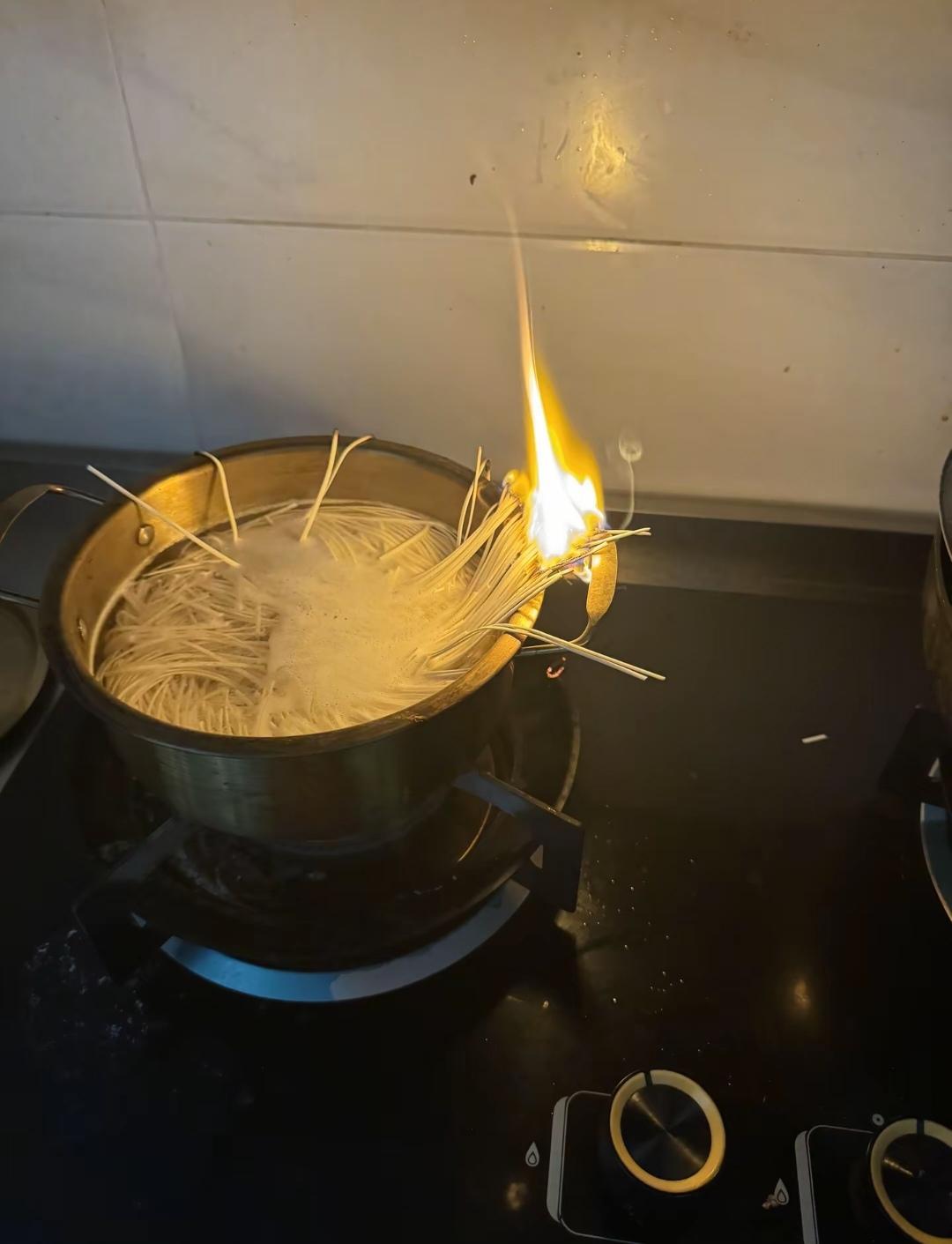 “努力学习做饭”